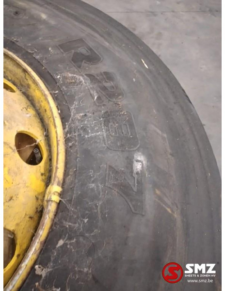 Bridgestone Occ vrachtwagenband Bridgestone 12R22.5 - Pneu pour Camion: photos 5 Bridgestone Occ vrachtwagenband Bridgestone 12R22.5 - Pneu pour Camion: photos 5