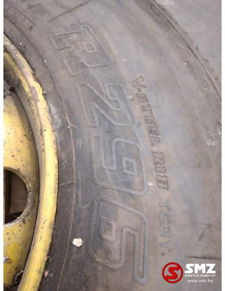 Bridgestone Occ vrachtwagenband Bridgestone 12R22.5 - Pneu pour Camion: photos 3 Bridgestone Occ vrachtwagenband Bridgestone 12R22.5 - Pneu pour Camion: photos 3
