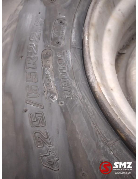Bridgestone Occ vrachtwagenband Bridgestone R164 425/65R22.5 - Pneu pour Camion: photos 5 Bridgestone Occ vrachtwagenband Bridgestone R164 425/65R22.5 - Pneu pour Camion: photos 5