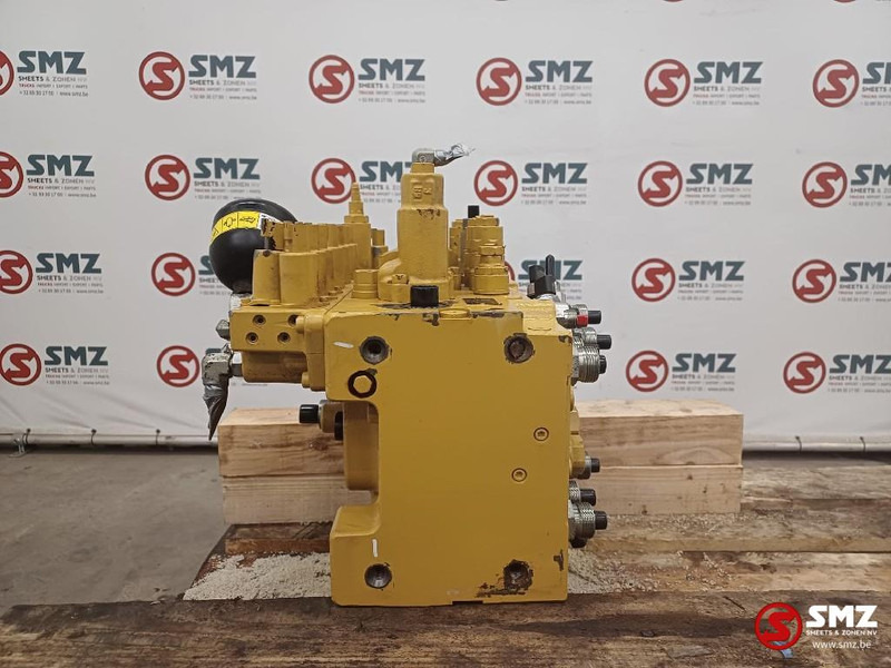 Caterpillar Main valve control Caterpillar - Hydraulique pour Matériel de manutention: photos 3 Caterpillar Main valve control Caterpillar - Hydraulique pour Matériel de manutention: photos 3