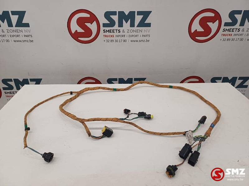 Caterpillar Wire harness Caterpillar - Câble/ Fil pour Matériel de manutention: photos 1 Caterpillar Wire harness Caterpillar - Câble/ Fil pour Matériel de manutention: photos 1