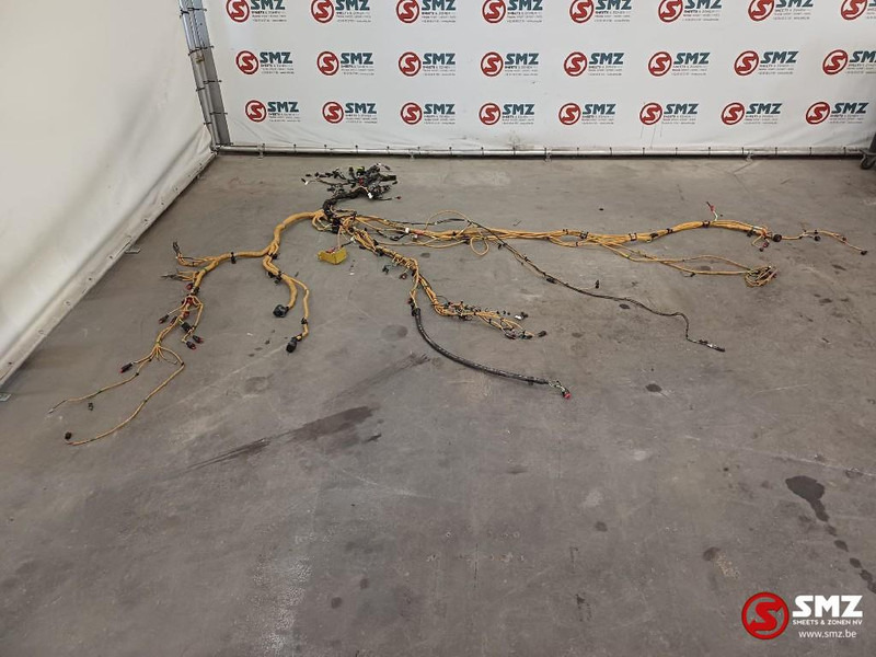 Caterpillar Wiring harness chassis Caterpillar - Câble/ Fil pour Matériel de manutention: photos 1 Caterpillar Wiring harness chassis Caterpillar - Câble/ Fil pour Matériel de manutention: photos 1