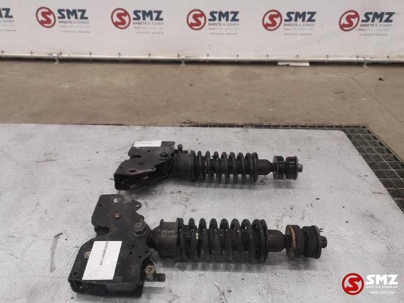DAF Occ Cabinevergrendeling links+rechts DAF CF85 - Suspension de cabine pour Camion: photos 1 DAF Occ Cabinevergrendeling links+rechts DAF CF85 - Suspension de cabine pour Camion: photos 1