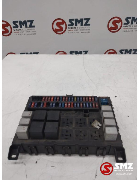 DAF Occ ECU zekeringskast DAF XF95 1452112 - Bloc de gestion pour Camion: photos 1 DAF Occ ECU zekeringskast DAF XF95 1452112 - Bloc de gestion pour Camion: photos 1