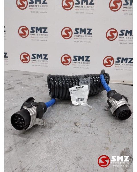 DAF Occ Electrospiraal 15 polig lichtkabel - Câble/ Fil pour Camion: photos 1 DAF Occ Electrospiraal 15 polig lichtkabel - Câble/ Fil pour Camion: photos 1