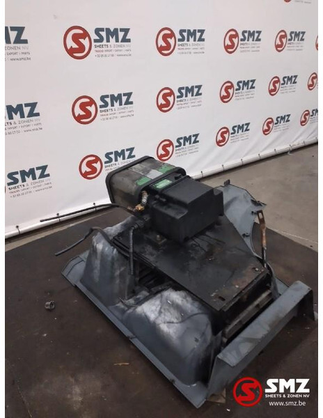 DAF Occ opstapbak rechts + vetsmering DAF XF95 1291173 - Cabine et intérieur pour Camion: photos 3 DAF Occ opstapbak rechts + vetsmering DAF XF95 1291173 - Cabine et intérieur pour Camion: photos 3