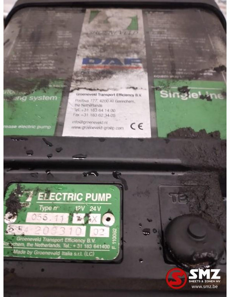 DAF Occ opstapbak rechts + vetsmering DAF XF95 1291173 - Cabine et intérieur pour Camion: photos 4 DAF Occ opstapbak rechts + vetsmering DAF XF95 1291173 - Cabine et intérieur pour Camion: photos 4