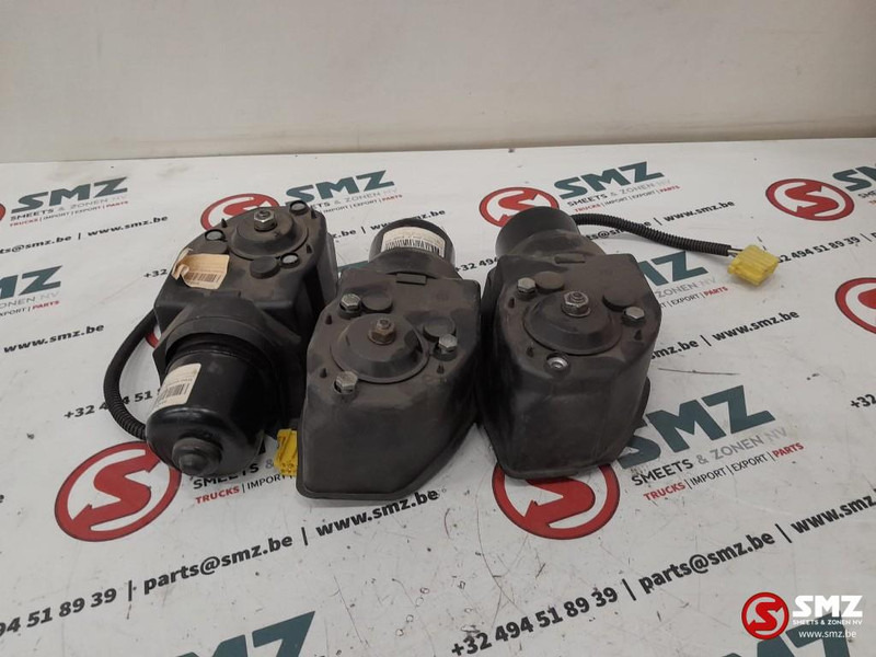 DAF Set van 3 ruitenwissermotors DAF - Essuie-glace pour Camion: photos 1 DAF Set van 3 ruitenwissermotors DAF - Essuie-glace pour Camion: photos 1