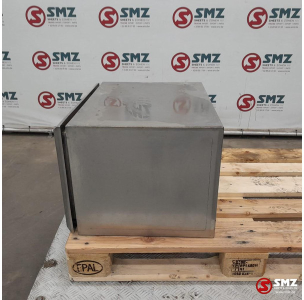 Diversen Occ gereedschapskoffer 60 cm x 50 cm x 40 cm - Frame/ Châssis pour Camion: photos 4 Diversen Occ gereedschapskoffer 60 cm x 50 cm x 40 cm - Frame/ Châssis pour Camion: photos 4