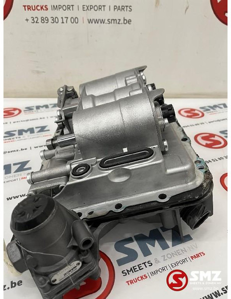 Iveco Occ ASTRONIC GEAR SELECTOR IVECO - Boîte de vitesse pour Camion: photos 5 Iveco Occ ASTRONIC GEAR SELECTOR IVECO - Boîte de vitesse pour Camion: photos 5