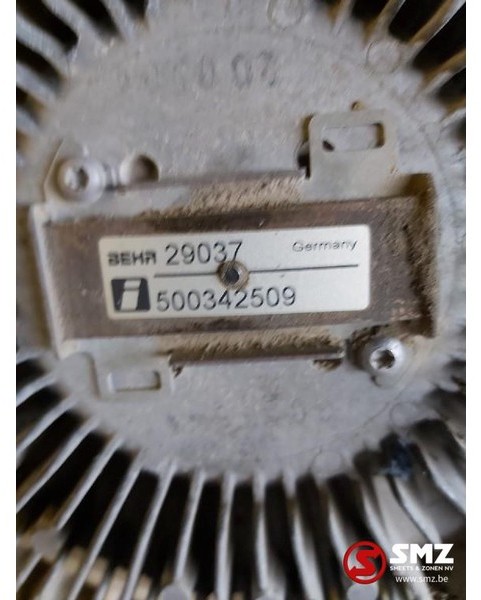 Iveco Occ Ventilator met viscokoppeling Iveco - Ventilateur pour Camion: photos 3 Iveco Occ Ventilator met viscokoppeling Iveco - Ventilateur pour Camion: photos 3