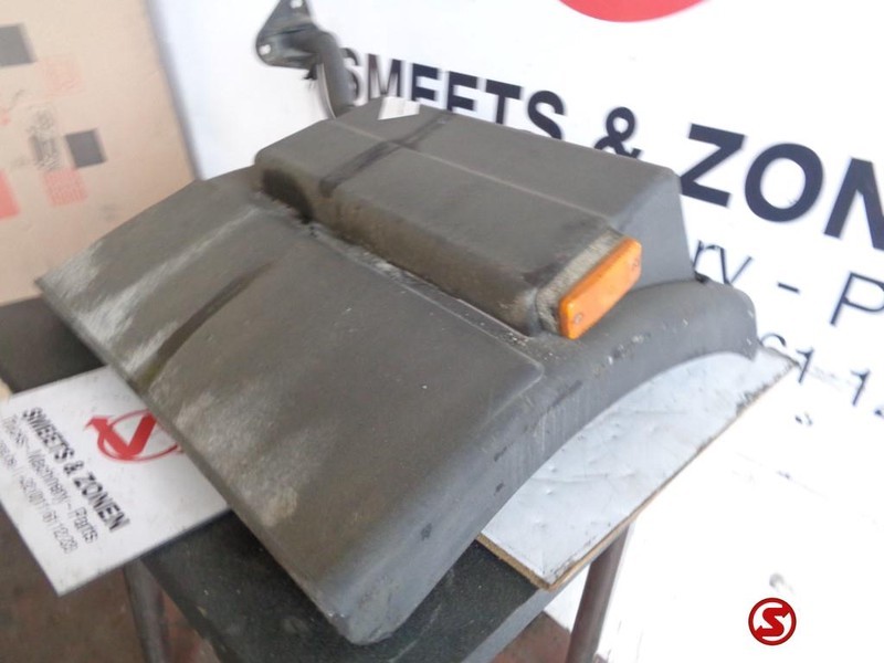 Iveco Occ spatbord achter rechts - Aile pour Camion: photos 2 Iveco Occ spatbord achter rechts - Aile pour Camion: photos 2