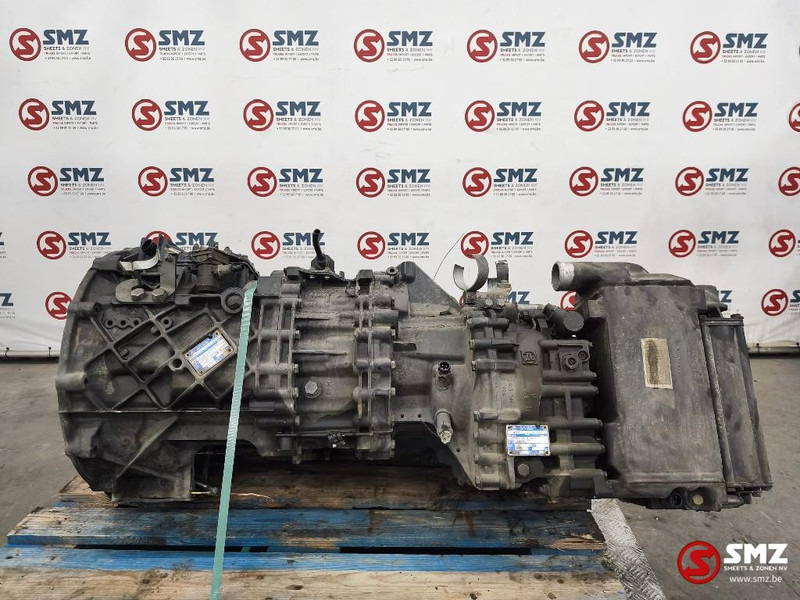 Iveco Occ versnellingsbak + intarder + PTO 12AS2331TD - Boîte de vitesse pour Camion: photos 1 Iveco Occ versnellingsbak + intarder + PTO 12AS2331TD - Boîte de vitesse pour Camion: photos 1