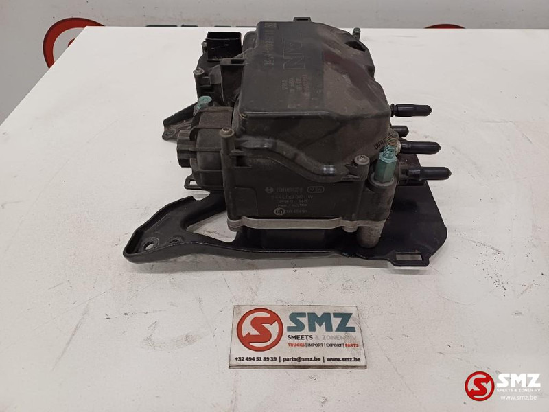 MAN Occ AdBluepomp MAN - Préparation du carburant pour Camion: photos 2 MAN Occ AdBluepomp MAN - Préparation du carburant pour Camion: photos 2