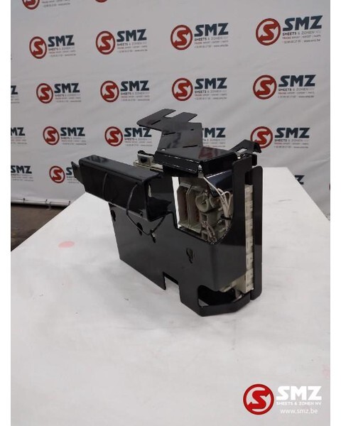 MAN Occ Zekeringskast MAN TGX 81254446074 - Fusible pour Camion: photos 2 MAN Occ Zekeringskast MAN TGX 81254446074 - Fusible pour Camion: photos 2