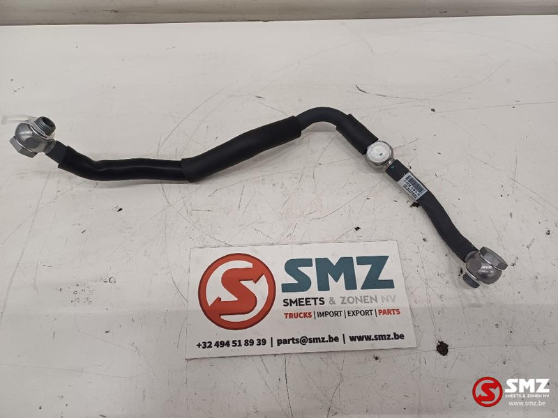 Mercedes-Benz Brandstofslang Mercedes - Préparation du carburant pour Camion: photos 1 Mercedes-Benz Brandstofslang Mercedes - Préparation du carburant pour Camion: photos 1