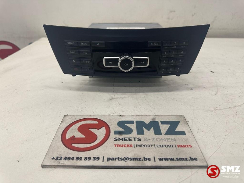 Mercedes-Benz Occ Radio Mercedes W204 - Système électrique pour Voiture: photos 3 Mercedes-Benz Occ Radio Mercedes W204 - Système électrique pour Voiture: photos 3
