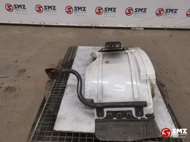 Mercedes-Benz Occ Spatbord links Mercedes Actros 1844 - Carrosserie et extérieur pour Camion: photos 3 Mercedes-Benz Occ Spatbord links Mercedes Actros 1844 - Carrosserie et extérieur pour Camion: photos 3