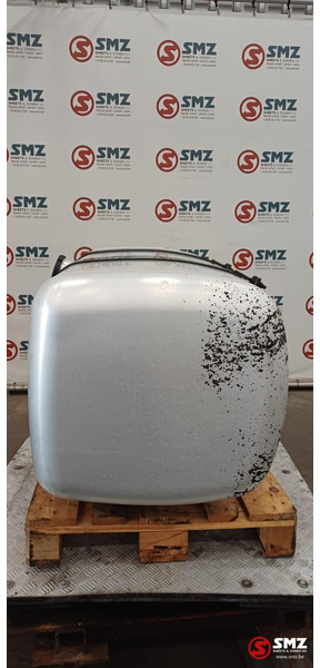 Mercedes-Benz Occ brandstoftank 570L + steunen brandstofniveause - Réservoir de carburant pour Camion: photos 3 Mercedes-Benz Occ brandstoftank 570L + steunen brandstofniveause - Réservoir de carburant pour Camion: photos 3