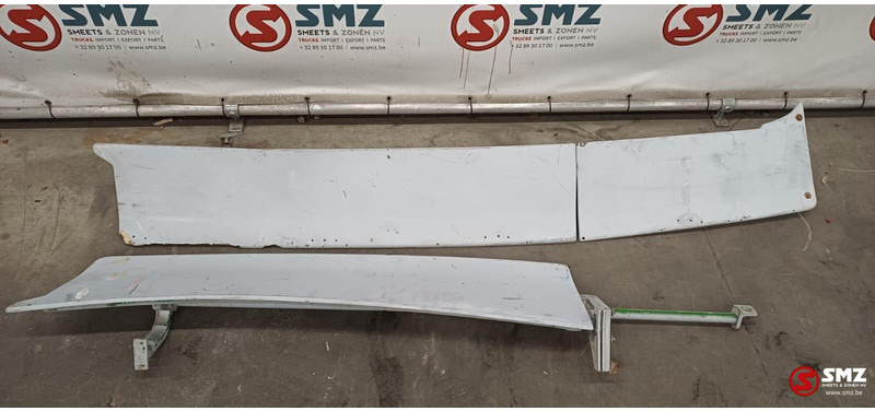 Mercedes-Benz Occ set cabinespoilers links + rechts Mercedes SK - Aérodynamique/ Spoilers pour Camion: photos 1 Mercedes-Benz Occ set cabinespoilers links + rechts Mercedes SK - Aérodynamique/ Spoilers pour Camion: photos 1