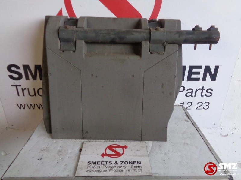 Mercedes-Benz Occ spatbord links - Aile pour Camion: photos 1 Mercedes-Benz Occ spatbord links - Aile pour Camion: photos 1