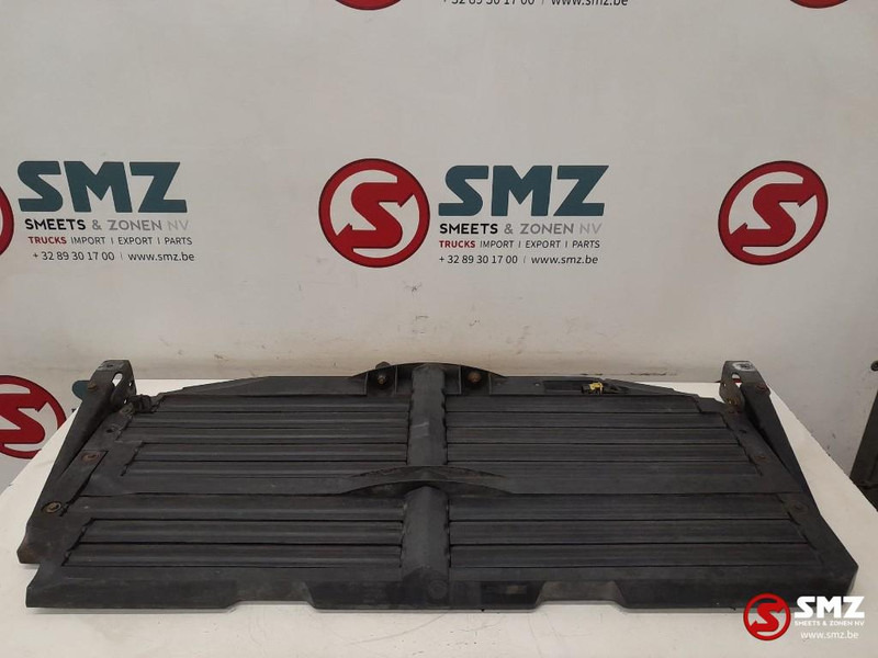 Mercedes-Benz Occ ventilatorkap Mercedes - Calandre pour Camion: photos 1 Mercedes-Benz Occ ventilatorkap Mercedes - Calandre pour Camion: photos 1