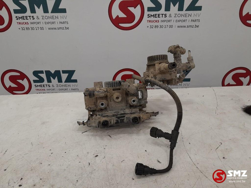 Iveco Occ EBS achterasmodulator Iveco - Pièces de rechange pour Camion: photos 1 Iveco Occ EBS achterasmodulator Iveco - Pièces de rechange pour Camion: photos 1