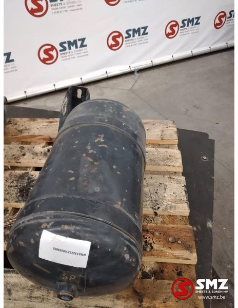 MAN Occ set luchtketels MAN F2000 20L 12.5 Bar 8151401 - Pièces de rechange pour Camion: photos 2 MAN Occ set luchtketels MAN F2000 20L 12.5 Bar 8151401 - Pièces de rechange pour Camion: photos 2