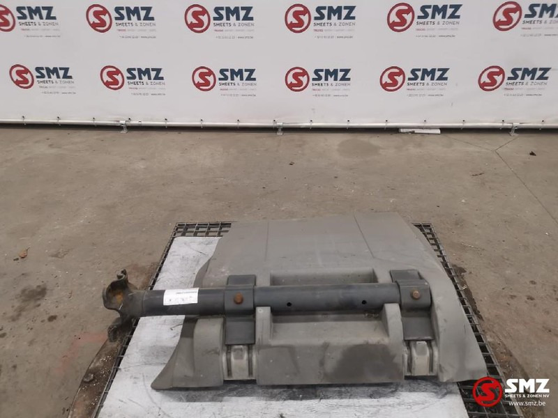 Mercedes-Benz Occ Spatbord met steun Actros MP2/MP3 - Pièces de rechange pour Camion: photos 3 Mercedes-Benz Occ Spatbord met steun Actros MP2/MP3 - Pièces de rechange pour Camion: photos 3