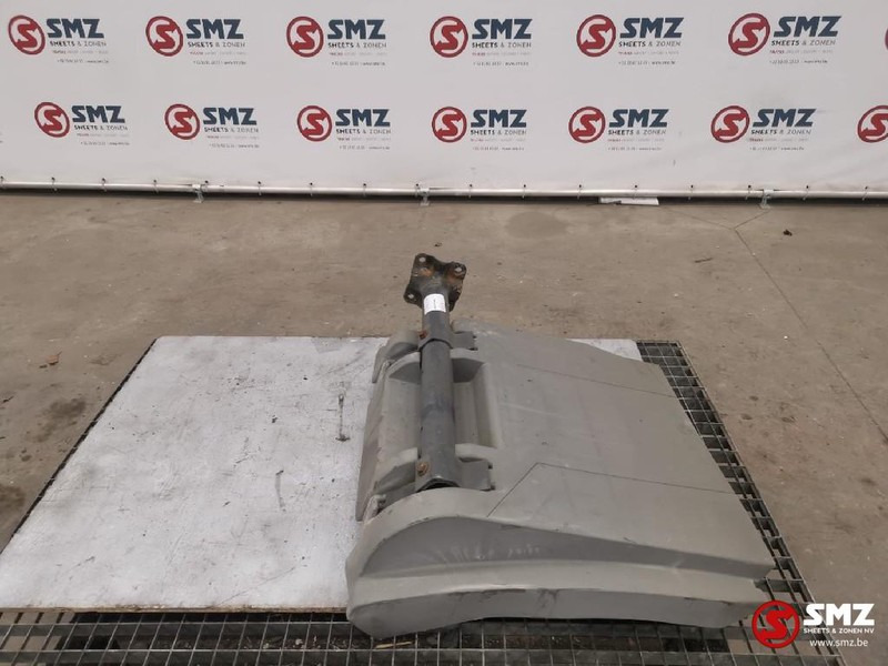 Mercedes-Benz Occ Spatbord met steun Actros MP2/MP3 - Pièces de rechange pour Camion: photos 2 Mercedes-Benz Occ Spatbord met steun Actros MP2/MP3 - Pièces de rechange pour Camion: photos 2