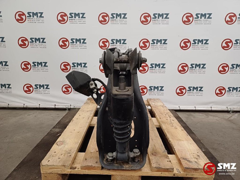 Mercedes-Benz Occ cabine ophanging Mercedes - Pièces de rechange pour Camion: photos 4 Mercedes-Benz Occ cabine ophanging Mercedes - Pièces de rechange pour Camion: photos 4