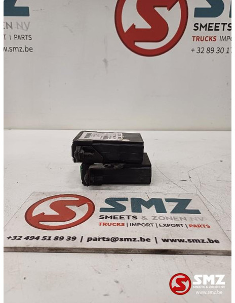 Renault Occ ECU FMS + versnellingskiezer regeleenheid Rena - Bloc de gestion pour Camion: photos 2 Renault Occ ECU FMS + versnellingskiezer regeleenheid Rena - Bloc de gestion pour Camion: photos 2
