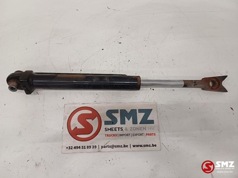 Renault Occ cabinekantelcilinder Renault - Frame/ Châssis pour Camion: photos 3 Renault Occ cabinekantelcilinder Renault - Frame/ Châssis pour Camion: photos 3