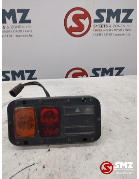 Renault Occ set 50 achterlichten links/rechts 24V Renault - Feu arrière pour Camion: photos 1 Renault Occ set 50 achterlichten links/rechts 24V Renault - Feu arrière pour Camion: photos 1