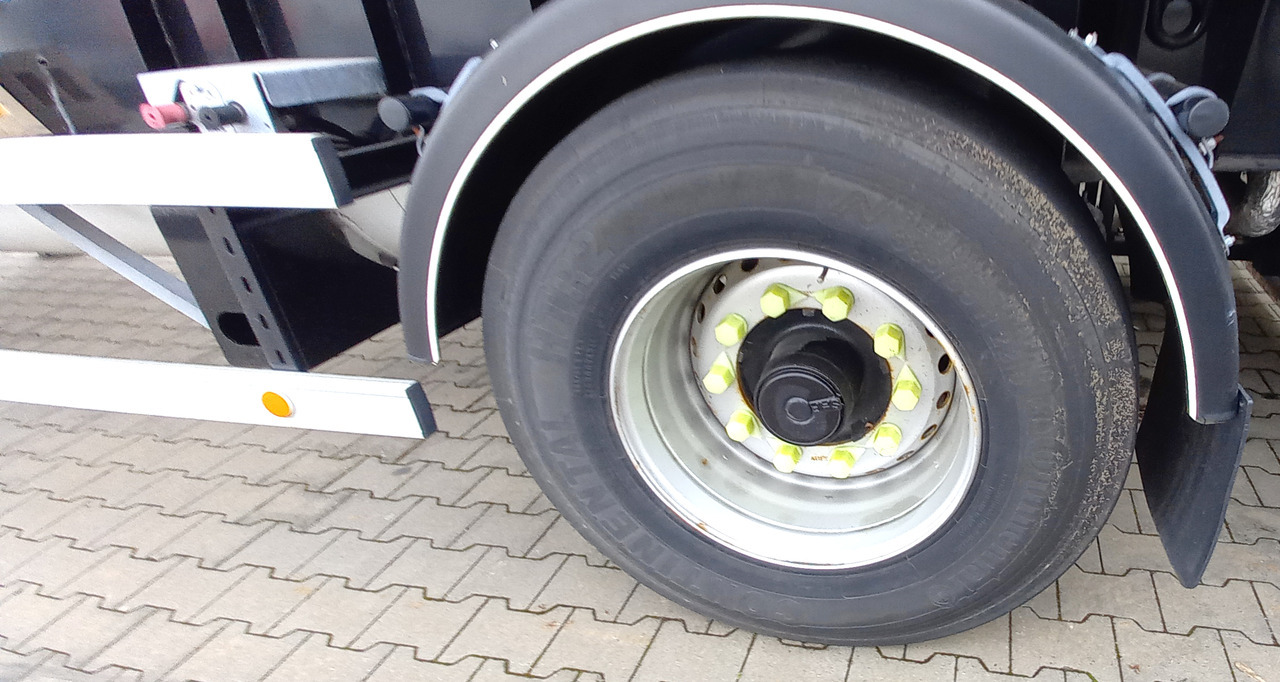 Schwingenschlögel Gas tank semi-trailer used for LNG/CNG mobile filling station Methan Gas Cryogenic - Semi-remorque citerne: photos 5 Schwingenschlögel Gas tank semi-trailer used for LNG/CNG mobile filling station Methan Gas Cryogenic - Semi-remorque citerne: photos 5