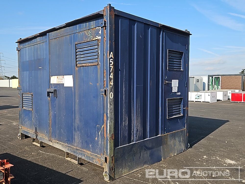 12' x 8' Container (Contents Included) - Conteneur maritime: photos 1 12' x 8' Container (Contents Included) - Conteneur maritime: photos 1