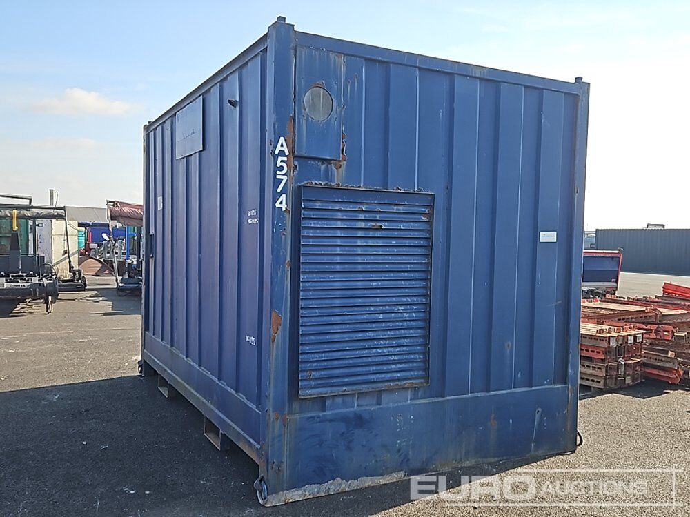 12' x 8' Container (Contents Included) - Conteneur maritime: photos 5 12' x 8' Container (Contents Included) - Conteneur maritime: photos 5