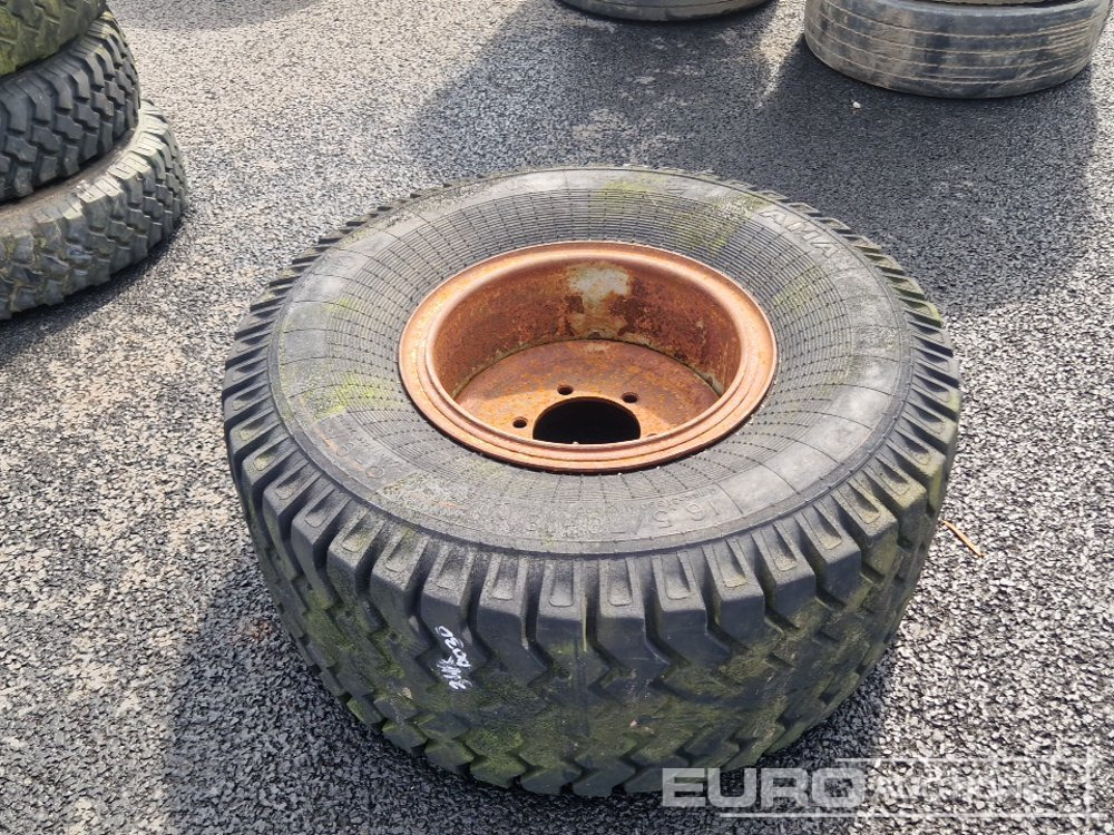 16.5/70-18 Tyre & Rim (1 of) - Pneu: photos 1 16.5/70-18 Tyre & Rim (1 of) - Pneu: photos 1
