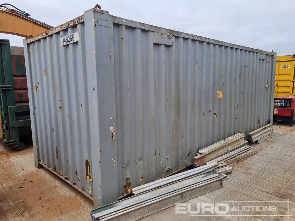 20' Container & Contents - Conteneur maritime: photos 5 20' Container & Contents - Conteneur maritime: photos 5