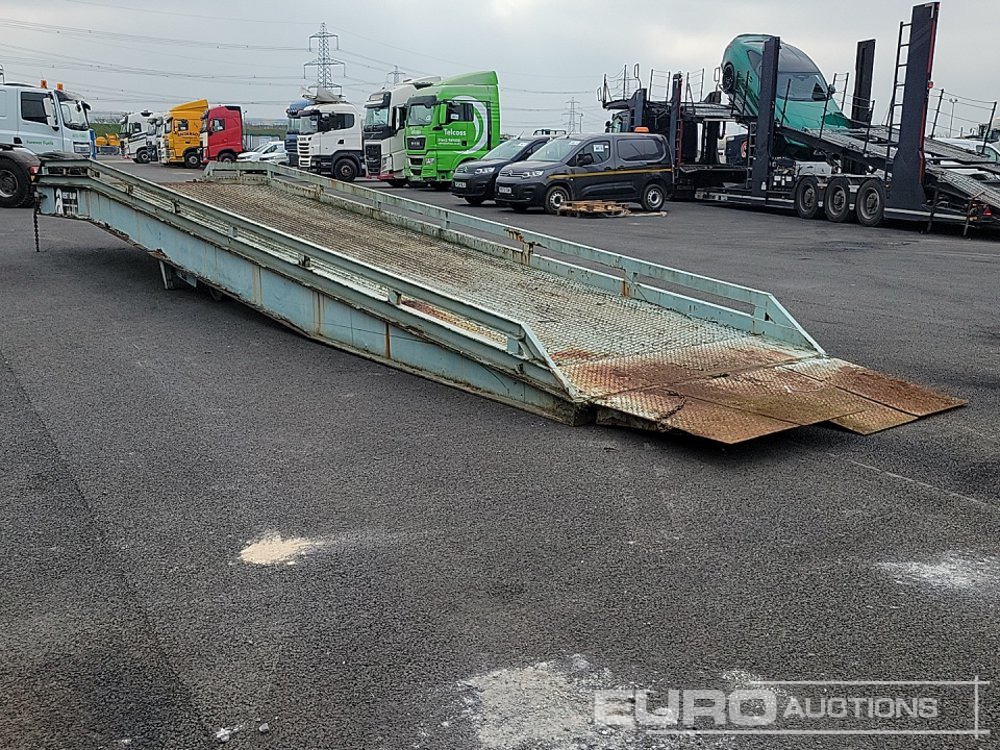 2002 ThorWorld 7ft Loading Ramp - Rampe de chargement: photos 4 2002 ThorWorld 7ft Loading Ramp - Rampe de chargement: photos 4