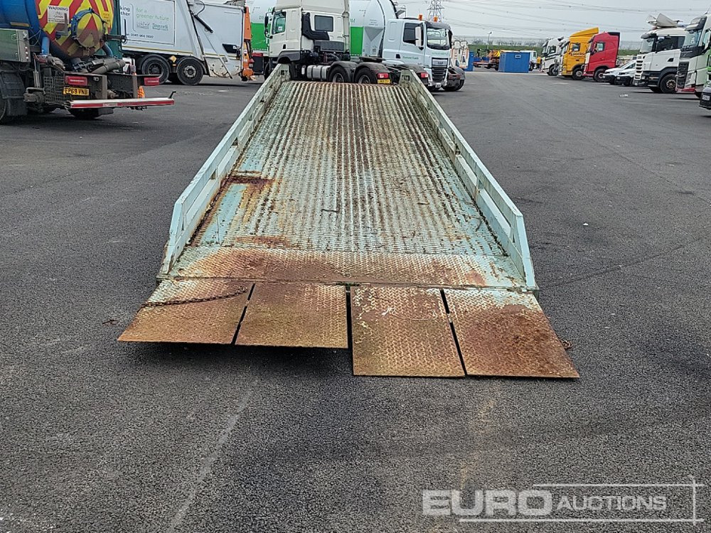 2002 ThorWorld 7ft Loading Ramp - Rampe de chargement: photos 5 2002 ThorWorld 7ft Loading Ramp - Rampe de chargement: photos 5