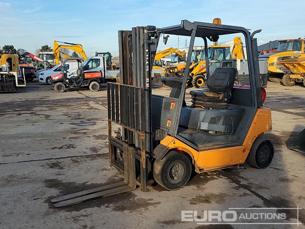 2005 Still R70-20T - Chariot élévateur à gaz: photos 1 2005 Still R70-20T - Chariot élévateur à gaz: photos 1