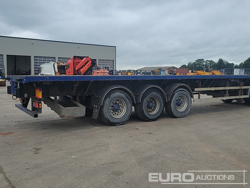 2007 SDC Trailer Tri Axle Extendable Flatbed Trailer, Twist Locks, Rear Steer - Semi-remorque plateau: photos 5 2007 SDC Trailer Tri Axle Extendable Flatbed Trailer, Twist Locks, Rear Steer - Semi-remorque plateau: photos 5