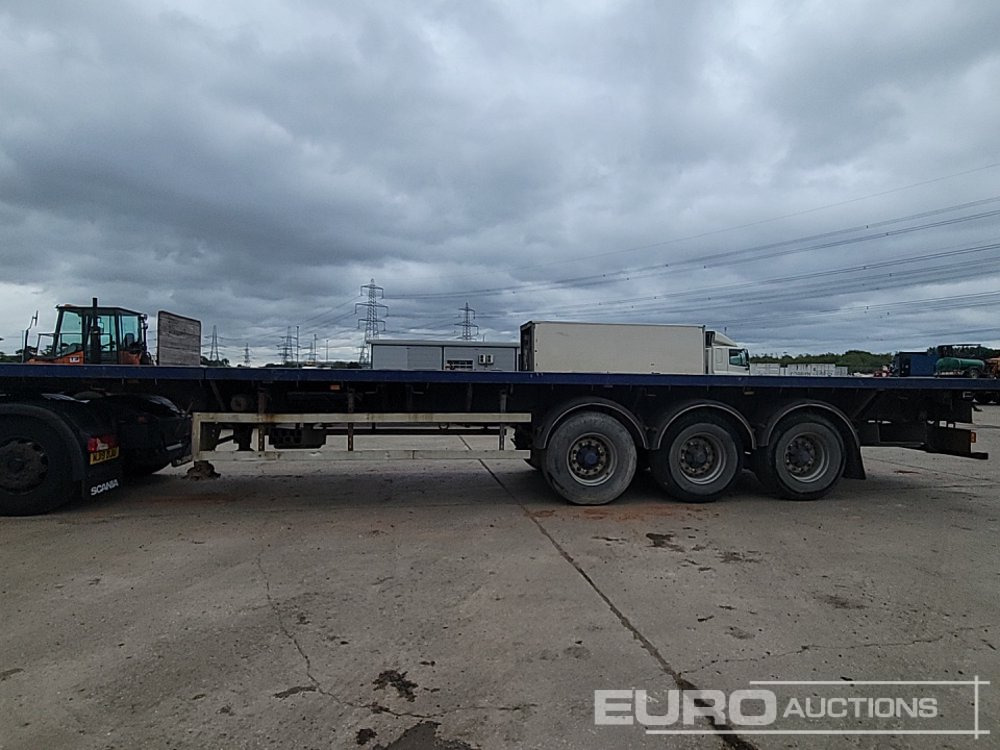 2007 SDC Trailer Tri Axle Extendable Flatbed Trailer, Twist Locks, Rear Steer - Semi-remorque plateau: photos 2 2007 SDC Trailer Tri Axle Extendable Flatbed Trailer, Twist Locks, Rear Steer - Semi-remorque plateau: photos 2