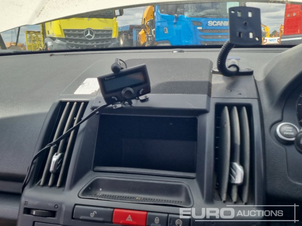 SUV 2009 Land Rover Freelander: photos 30
