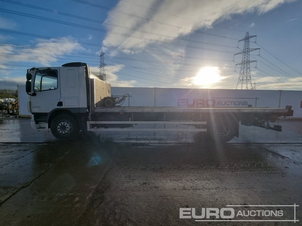 2010 DAF CF65.250 - Camion plateau: photos 2 2010 DAF CF65.250 - Camion plateau: photos 2