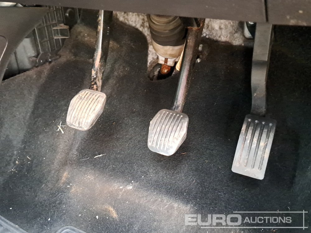 Voiture 2011 Ford Focus: photos 15