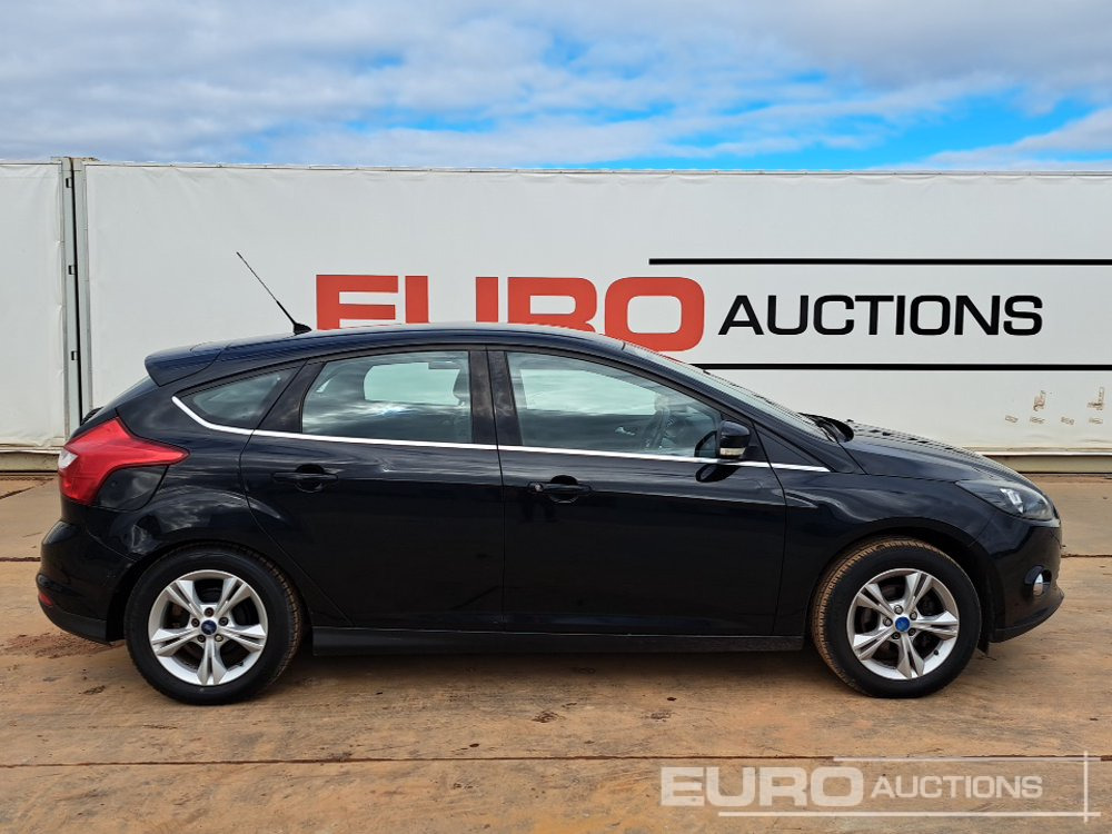 Voiture 2011 Ford Focus: photos 6