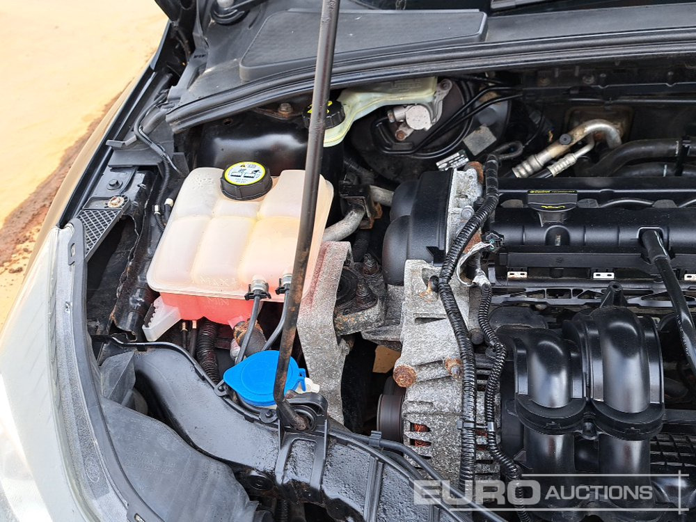 Voiture 2011 Ford Focus: photos 34