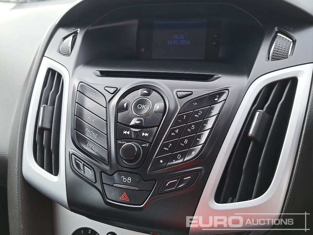 Voiture 2011 Ford Focus: photos 19